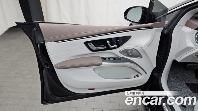Mercedes-Benz EQS 2022 — photo 14