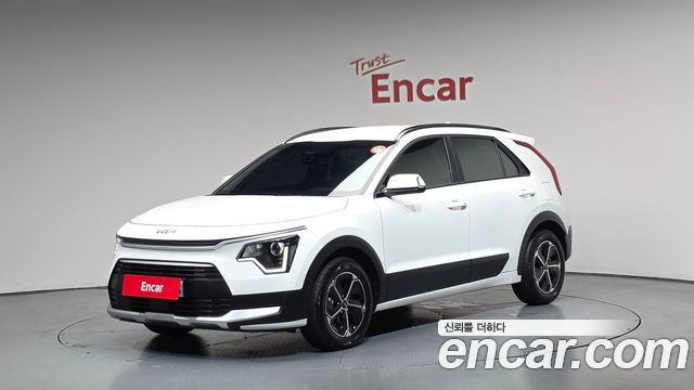 Kia Niro 2025 — photo 1