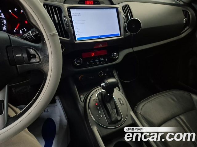 Kia Sportage 2011 — photo 10