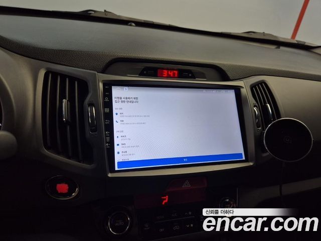 Kia Sportage 2011 — photo 14