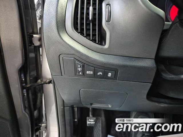 Kia Sportage 2011 — photo 17