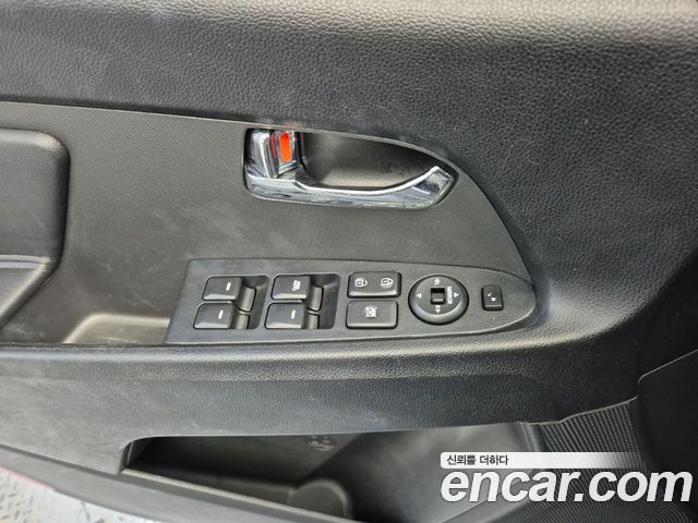 Kia Sportage 2011 — photo 18