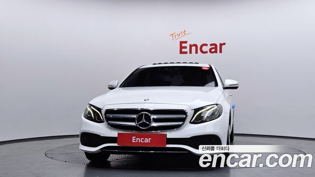 Mercedes-Benz E-Class 2017 — photo 3
