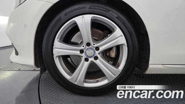 Mercedes-Benz E-Class 2017 — photo 5