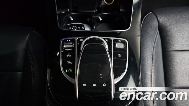 Mercedes-Benz E-Class 2017 — photo 18