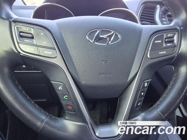 Hyundai Santafe 2016 — photo 9