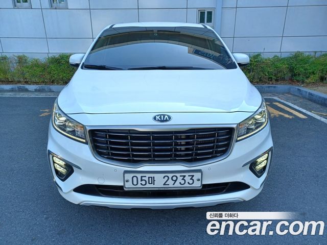 Kia Canival 2019 — photo 3