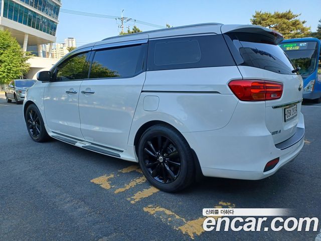 Kia Canival 2019 — photo 6