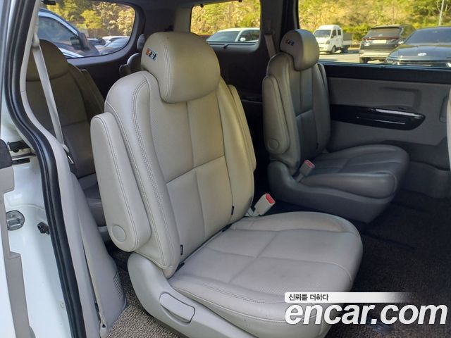 Kia Canival 2019 — photo 12