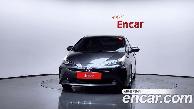 Toyota Prius 2019 — photo 3
