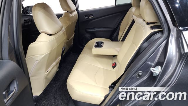 Toyota Prius 2019 — photo 11