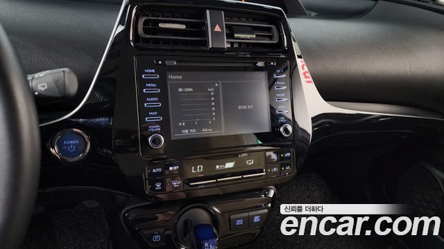 Toyota Prius 2019 — photo 14