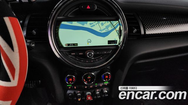 Mini Cooper 2015 — photo 12