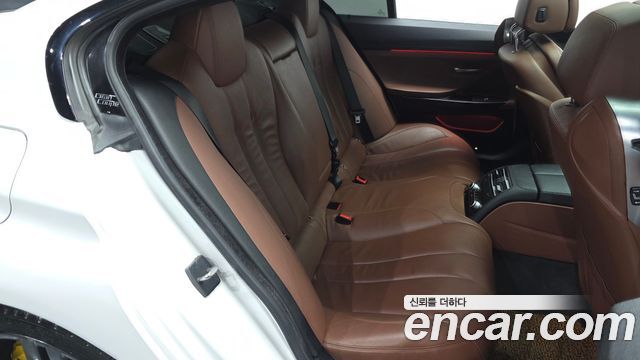 BMW 6-Series 2017 — photo 11