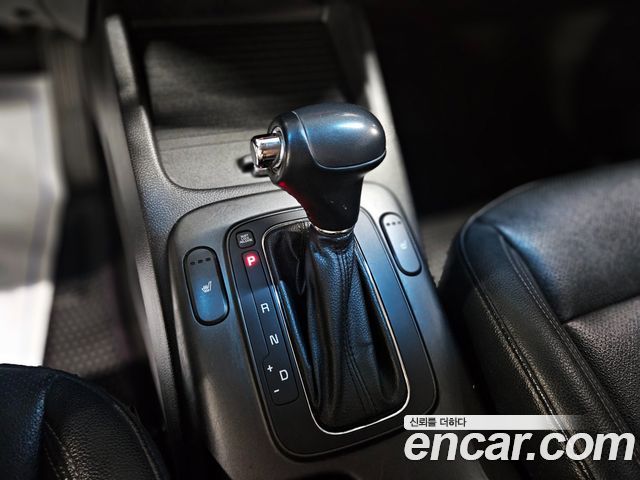 Kia K3 2013 — photo 15