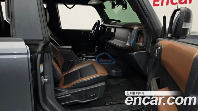 Ford Bronco 2022 — photo 11