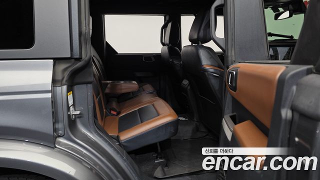 Ford Bronco 2022 — photo 12