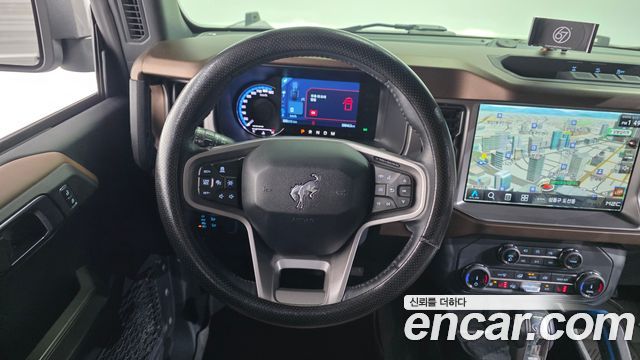 Ford Bronco 2022 — photo 13