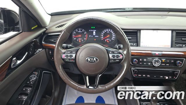 Kia K7 2017 — photo 14