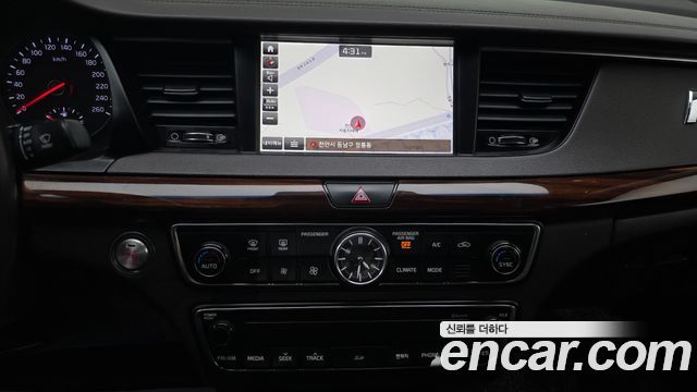 Kia K7 2017 — photo 16
