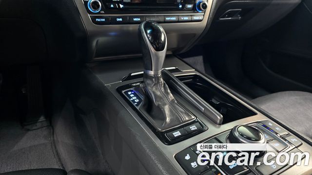 Hyundai Genesis 2016 — photo 9