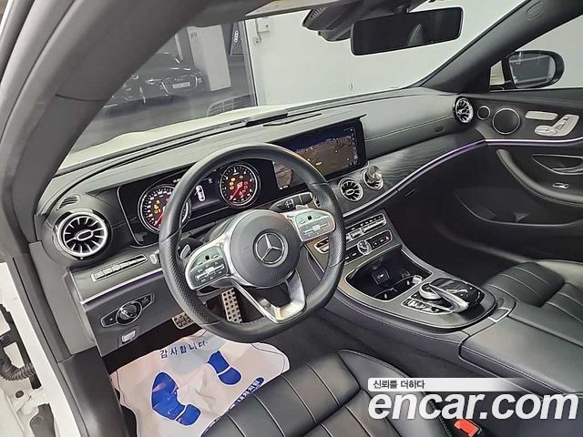 Mercedes-Benz E-Class 2019 — photo 10