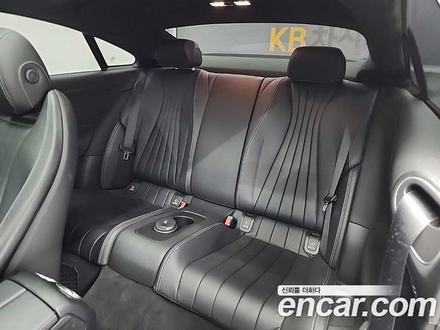 Mercedes-Benz E-Class 2019 — photo 12