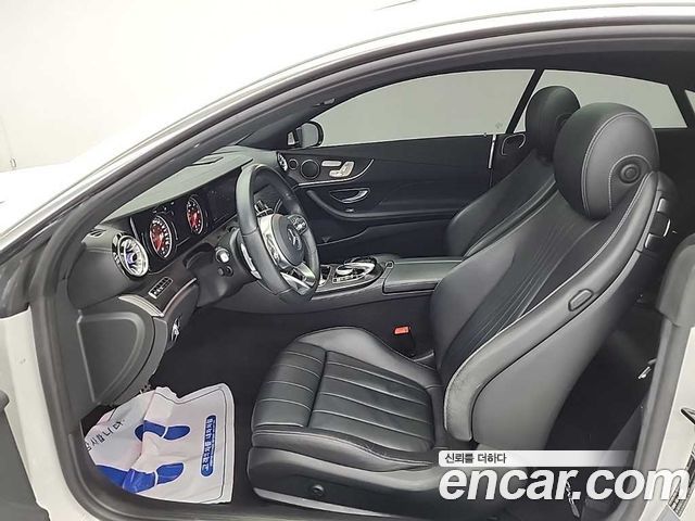 Mercedes-Benz E-Class 2019 — photo 13