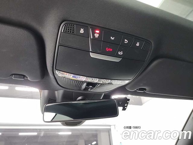 Mercedes-Benz E-Class 2019 — photo 17
