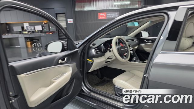 Genesis G70 2018 — photo 13