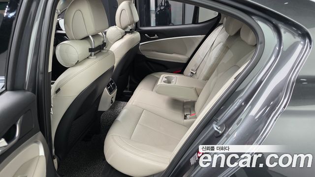 Genesis G70 2018 — photo 18
