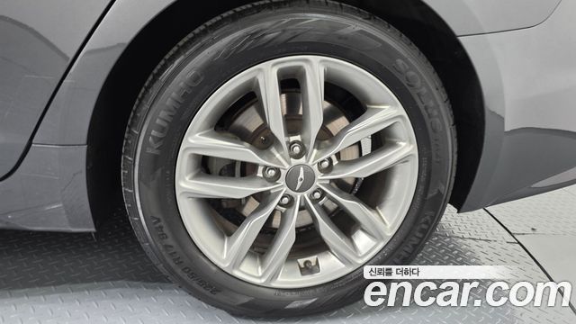 Genesis G70 2018 — photo 7