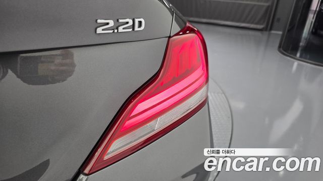 Genesis G70 2018 — photo 9