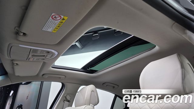Genesis G70 2018 — photo 31