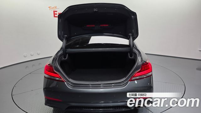 Genesis G70 2018 — photo 32