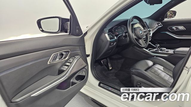 BMW 3-Series 2021 — photo 10
