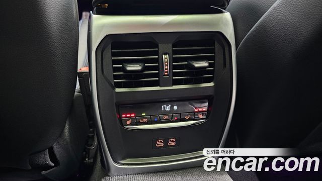BMW 3-Series 2021 — photo 17