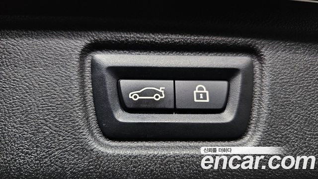 BMW 3-Series 2021 — photo 18