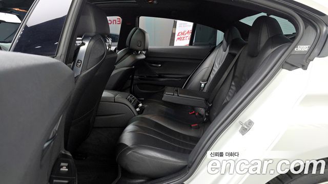 BMW 6-Series 2016 — photo 18