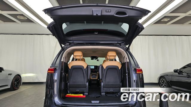 Kia Canival 2021 — photo 20