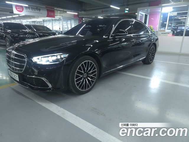 Mercedes-Benz S-Class 2024 — photo 3