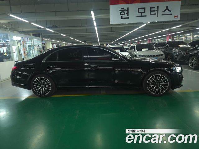 Mercedes-Benz S-Class 2024 — photo 8