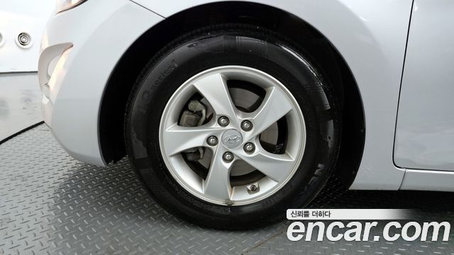 Hyundai AVANTE 2015 — photo 5