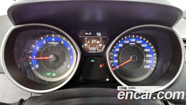 Hyundai AVANTE 2015 — photo 8