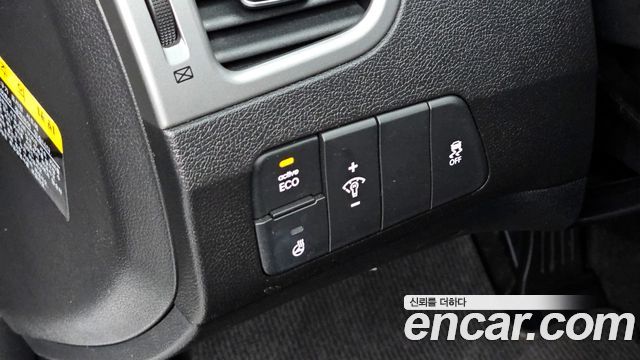 Hyundai AVANTE 2015 — photo 14