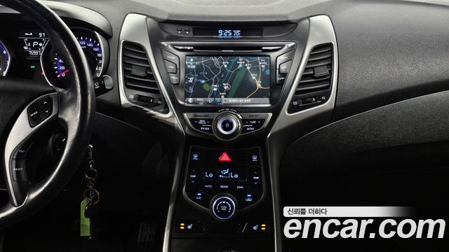 Hyundai AVANTE 2015 — photo 15