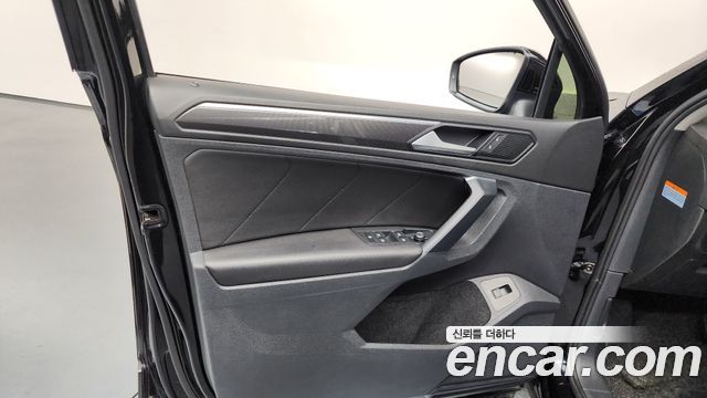 Volkswagen Tiguan 2020 — photo 14