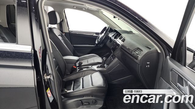 Volkswagen Tiguan 2020 — photo 16