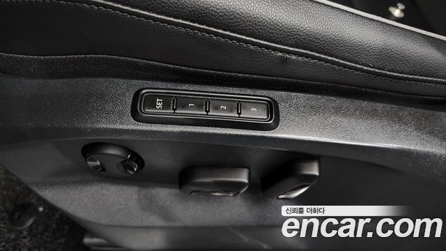 Volkswagen Tiguan 2020 — photo 31