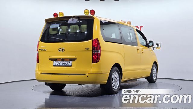 Hyundai Starex 2015 — photo 2